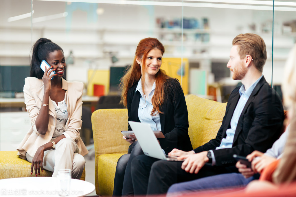 業(yè)務(wù)的人談話。技術(shù)在手